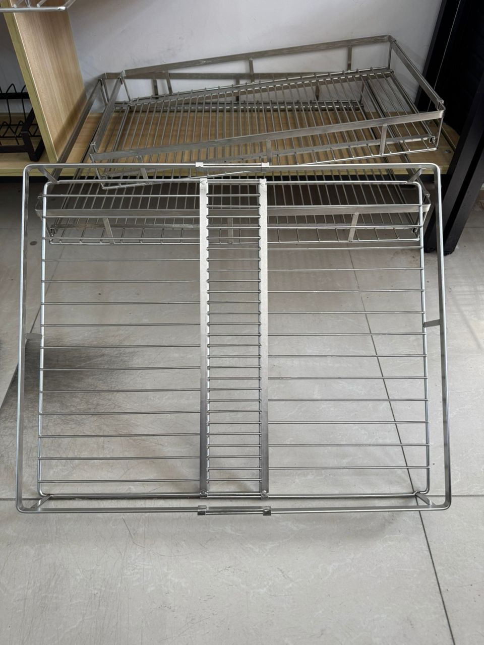 Adjustable Pull Out Shelf for Kitchen Cabinets